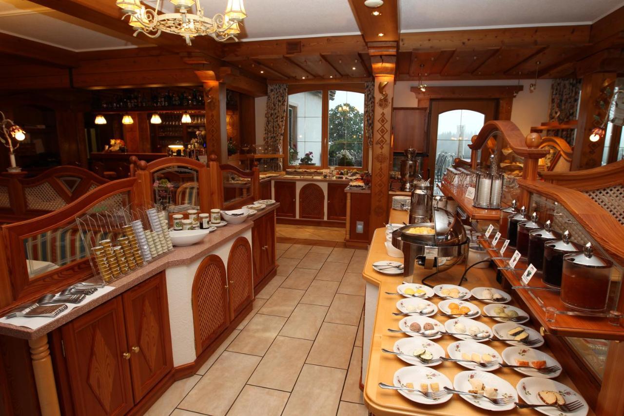 Hotel Neuwirt Ramsau am Dachstein Bagian luar foto