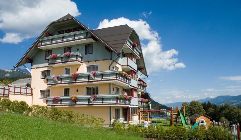 Hotel Neuwirt Ramsau am Dachstein Bagian luar foto